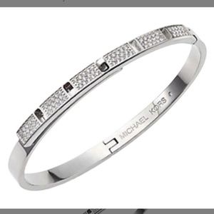 michael kors silver heritage turnlock pave bracele